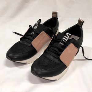 Dolce Vita Sneakers